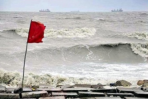চলতি মাসেও নিম্নচাপ-ঘূর্ণিঝড়ের আশঙ্কা